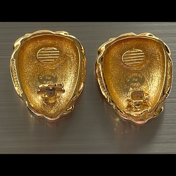 Barrera For Avon Designer Gold Tone Chunky Clip-on Earrings Vintage - Picture 10 of 16